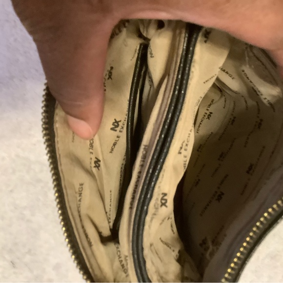 NY. Noble Exchange - Picture 8 of 13